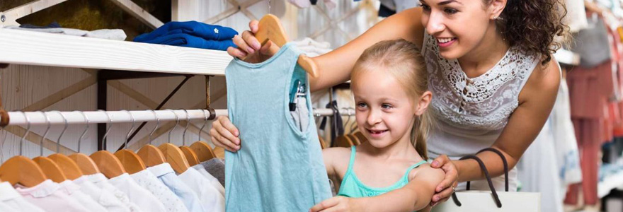 vêtements de marque pour son enfant